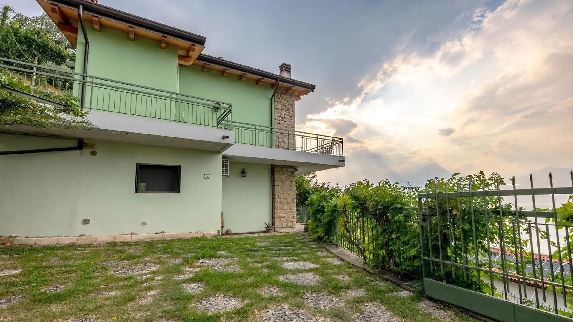 ברנצונה סול גארדה Villa Al Salto - Lake Garda